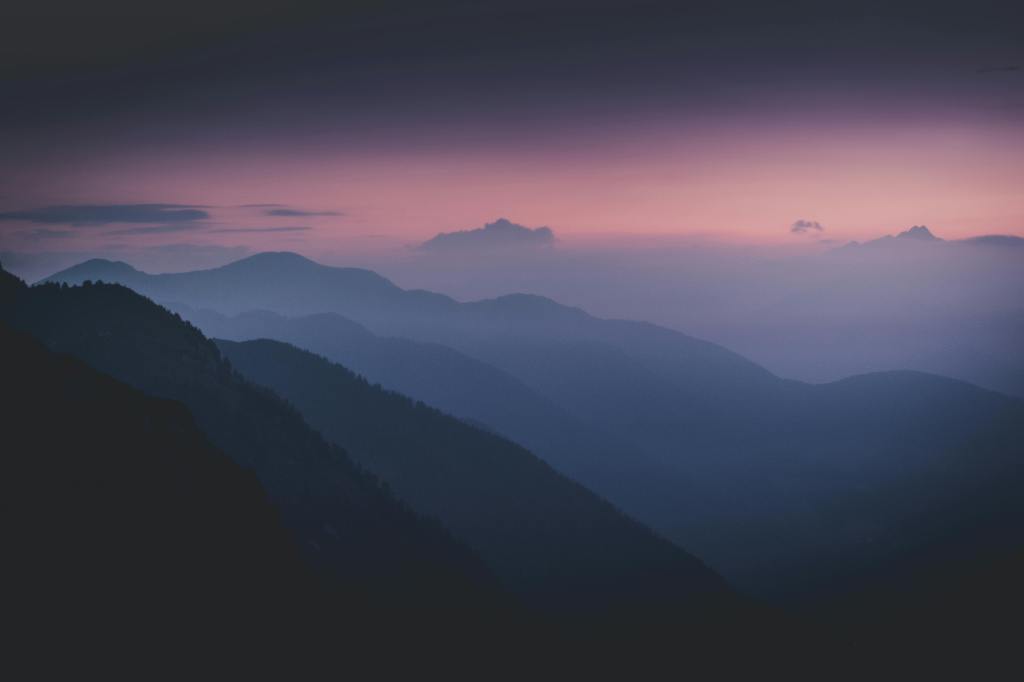 misty mountains at dawn